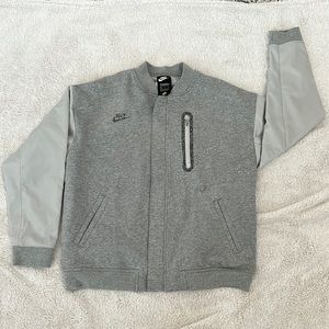 BNWOT Kids Grey Nike bomber jacket